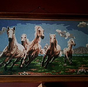 Πίνακας με κέντημα άλογα