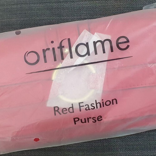 Oriflame Red Fashion rectangular wallet with gold ring
