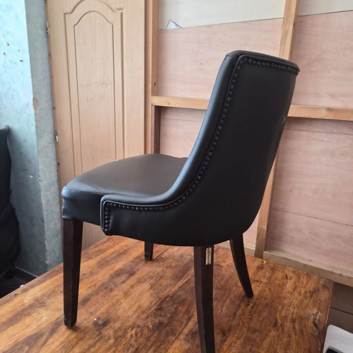 Mexil leather chairs set of 4 like new, black with wooden legs