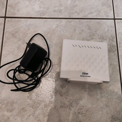Modem Router ZTE ZXHN H168N ADSL - VDSL used with power adapter