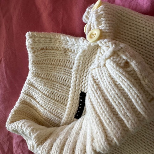Sisley wool turtleneck sweater white-sugar like new