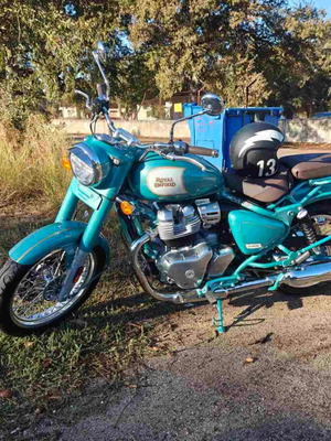 Royal Enfield motorcycle like new, 650 cc, manual, blue, 2025