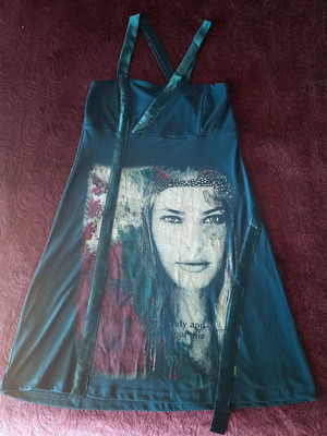 Black Woman dress with print, size Medium, green