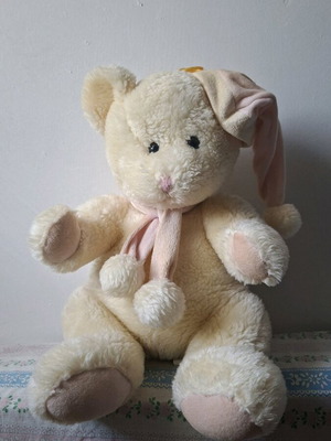 Teddy bear used with scarf and hat