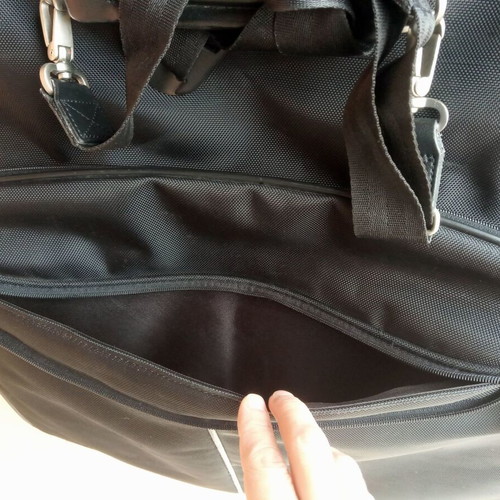 Stratic travel garment bag like new, black for suits