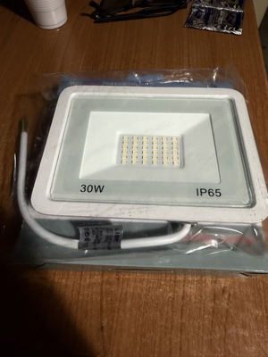LED floodlight 30W