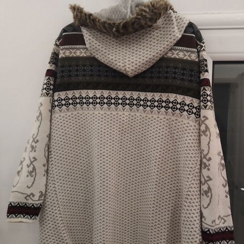 Long women's cardigan new with zipper and fur on hood