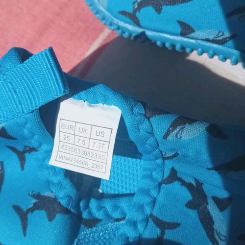 Lupilu boys' beach sandals size 25 like new blue