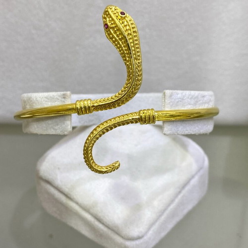Handmade silver (925) gold-plated snake bracelet with red stones new