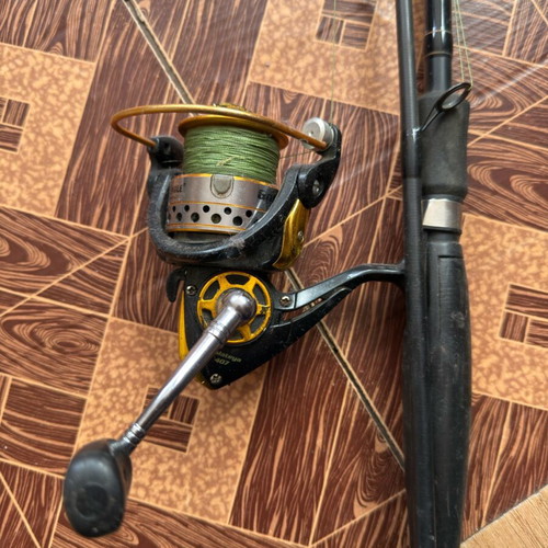 Fishing rods like new, spinning and bottom