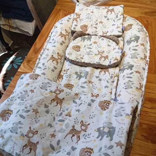 Baby nest set of 5 pieces used with mattress and pillows