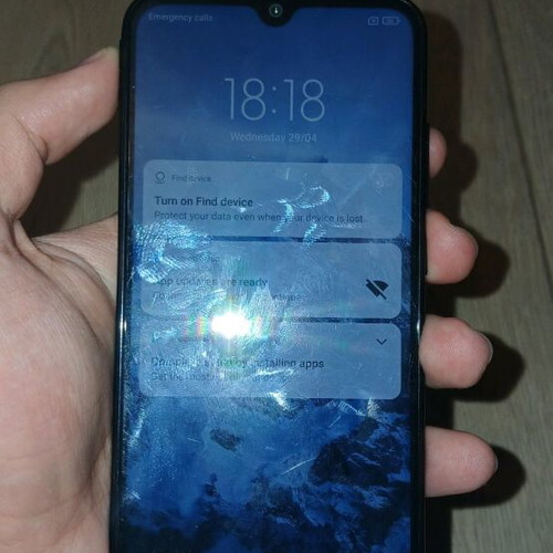 Xiaomi Redmi 8 used with 4 cases, 64GB, dual SIM