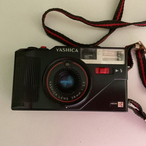 Yashica MF-3 Super vintage analog camera with original leather case like new