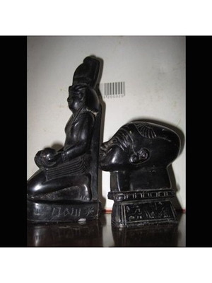 Egyptian statues in excellent condition, height 16 cm and 9 cm
