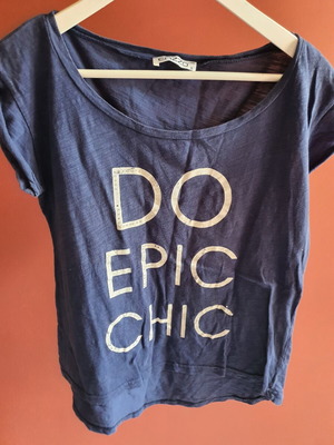 T-shirt λεπτό μπλε με γράμματα σαν καινούργιο, μέγεθος S
