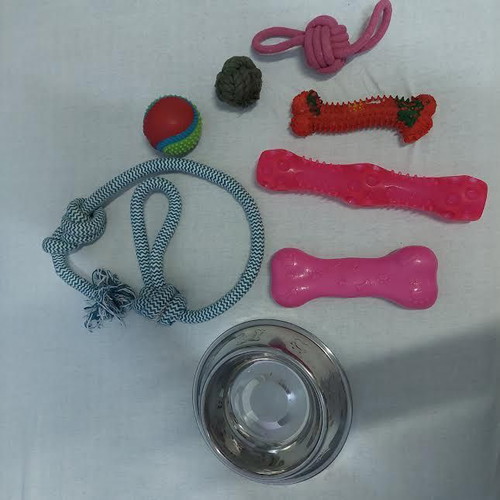 Dog accessories used for large breeds, stainless bowl, rope, balls, bones