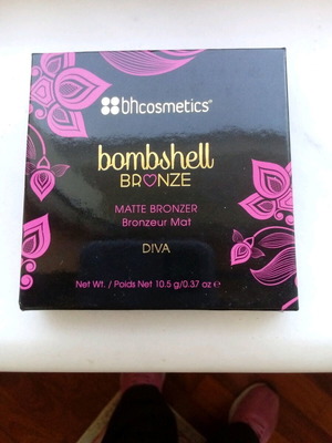 Bh cosmetics Bombshell Bronze powder new