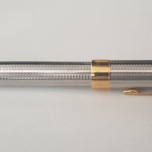 Parker Sonnet Cascade Silver GT Fountain Pen 18k Fine Nib like new