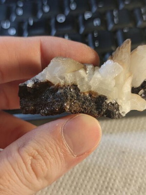 Siderite with calcite new, Greek