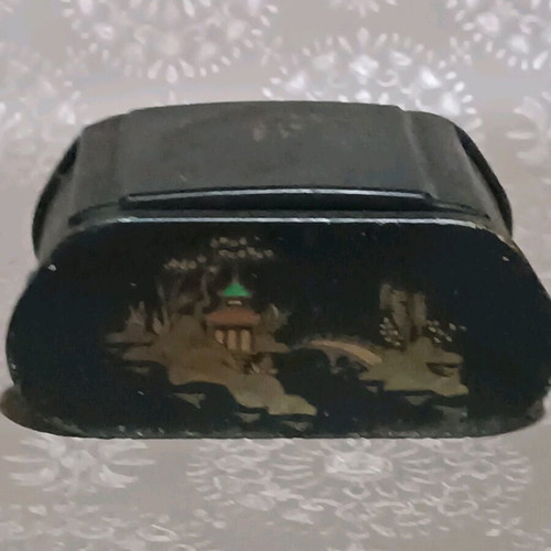 Japanese old metal cigarette box used with painted patterns