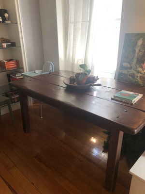 Wooden dining table 1.80x1.00 like new