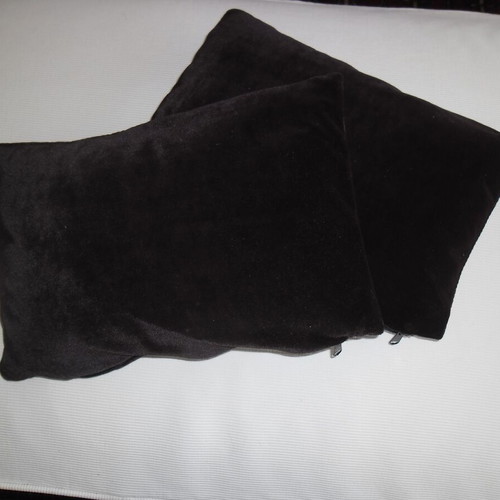 Decorative pillows like new, velvet brown and bird designs, set of 3