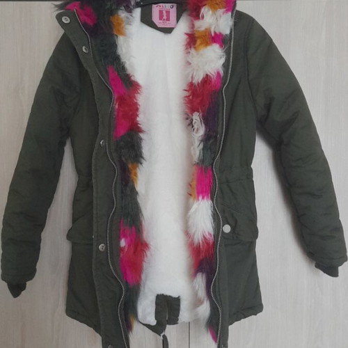 Ativo khaki jacket with multicolor fur for 10 years, 142 cm new