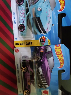 Hot Wheels Datsun 240Z και Nissan Skyline RS (KDR30) καινούργια