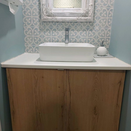 Bathroom furniture with sink like new, set of 2