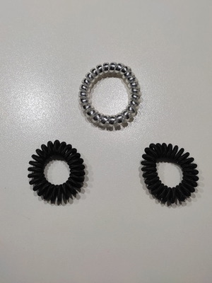 Hair ties in excellent condition