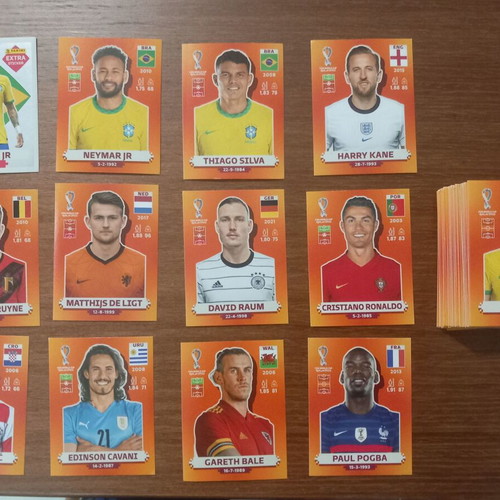 Panini Qatar 2022 stickers like new, pack of 100 with extra Neymar