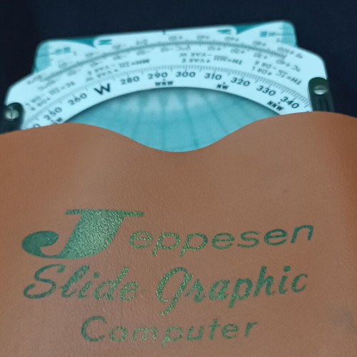 Jeppesen Slide Graphic Computer model CSG-2P flight calculator like new, vintage