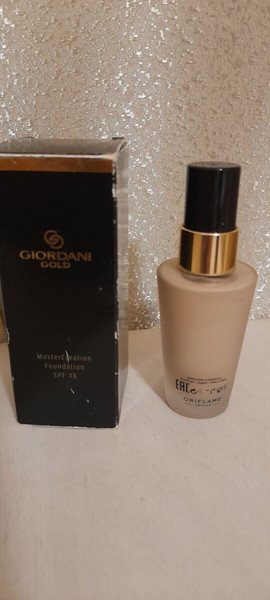 Oriflame GIORDANI GOLD Υγρό Make Up