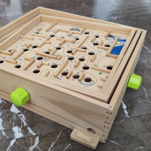 Wooden balance labyrinth like new children's toy