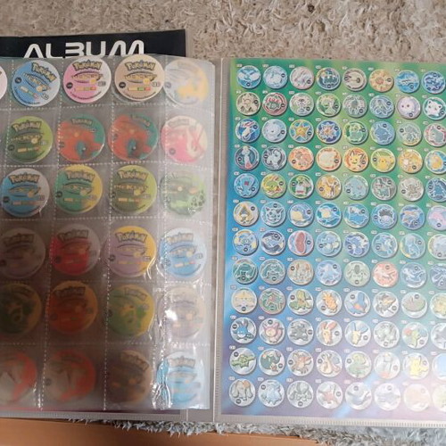 Pokémon Pickers album used with 210 pickers, 2 pieces