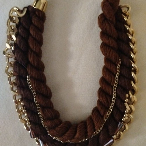 Necklace like new, brown, impressive design