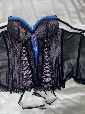 Sexkiss lace corset black blue like new with garter clips