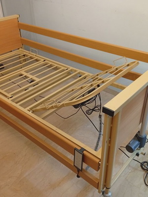 Trento One Fully Electric Hospital Bed with Ambe Mattress and Libra III Air Pump like new
