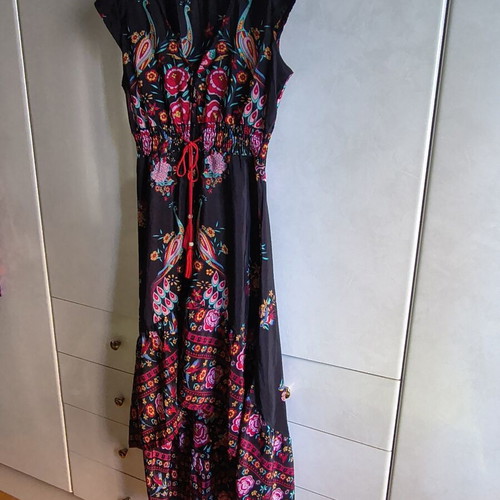 Asymmetric boho maxi dress with peacock and floral pattern, black