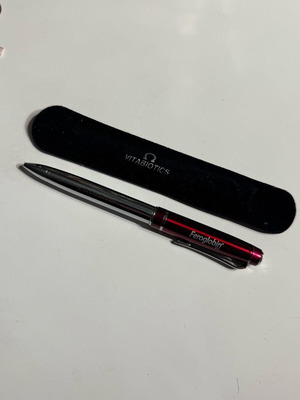 Pen in excellent condition