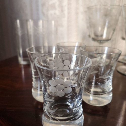 Crystal glass set used with wine, ouzo, shot glasses and mugs