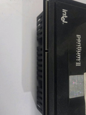 Intel Pentium 2 CPU used