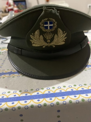 Army cap like new size small-medium