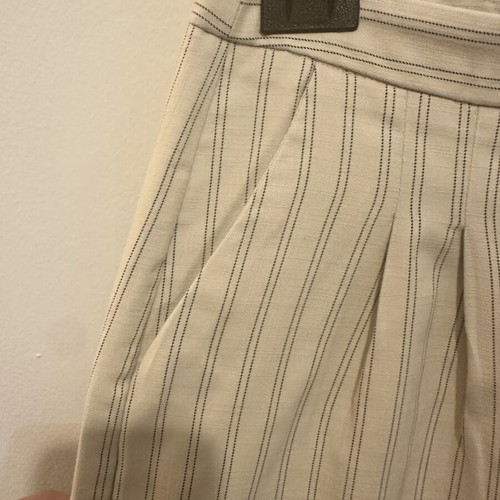 Shorts new beige fabric with side zipper and pockets