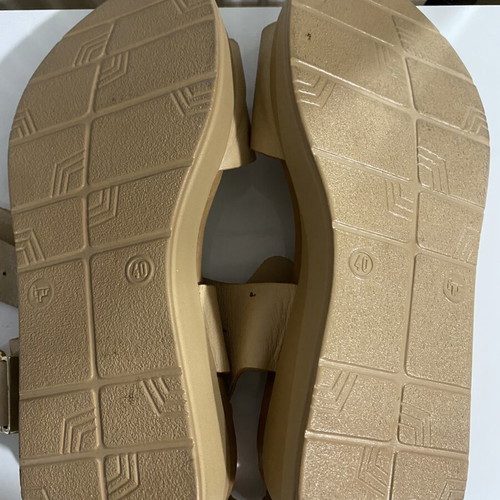 Inuovo leather platform sandals like new, beige, size 40