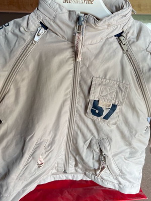 Chevignon baby jacket used with detachable sleeves and hidden hood for 6-month boy