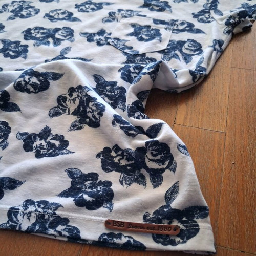BSB blouse used, small size, white blue