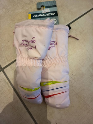 Racer children's ski gloves new for 24 months