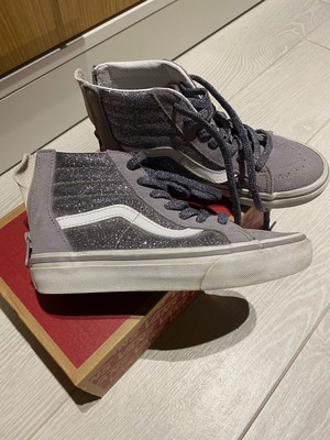 Vans gray suede boots with glitter like new, size 31