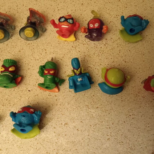 Superzings figures pack like new